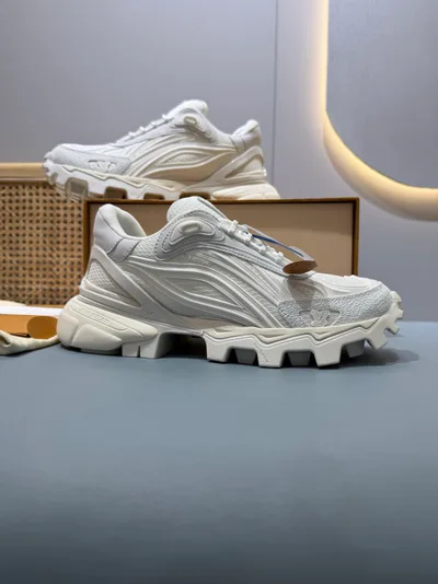 L Runner Summit 26FW