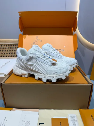 L Runner Summit 26FW