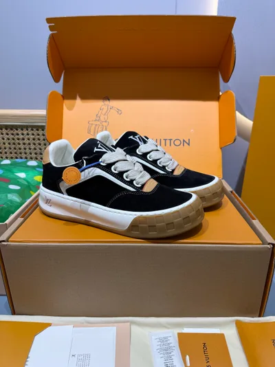 L TILTED Chunky Casual Sneakers