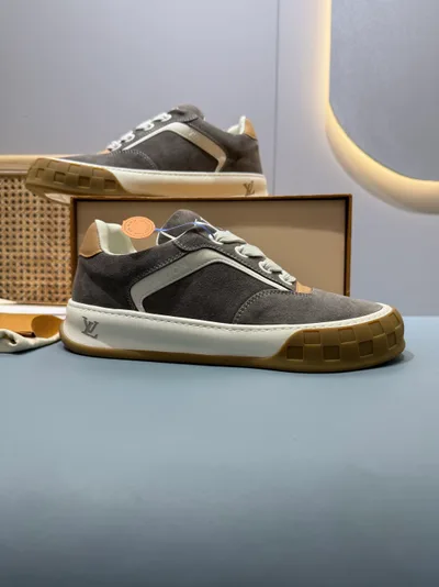 Cement Gray Couple L TILTED Chunky Sneakers