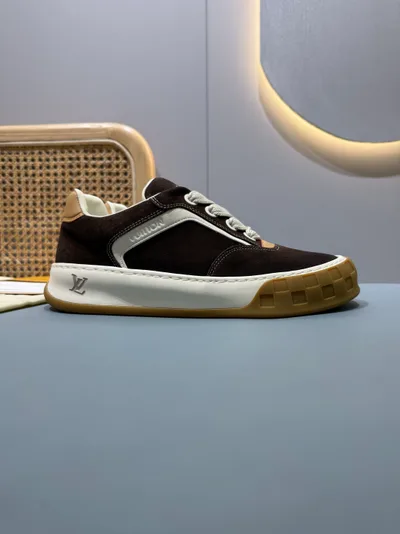 L TILTED Thick Sole Casual Sneakers