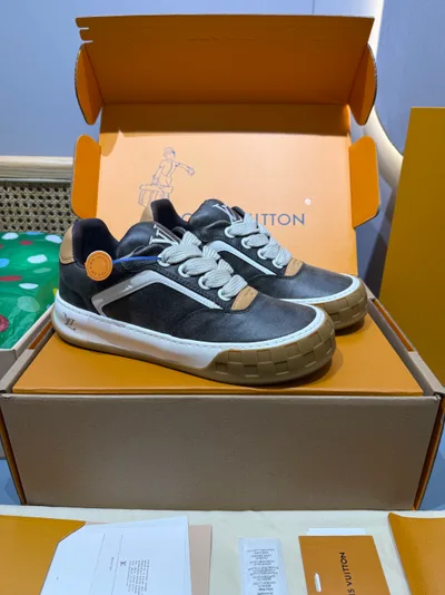 Matte Black Leather Couple Style L TILTED Thick Sole Casual Sneakers