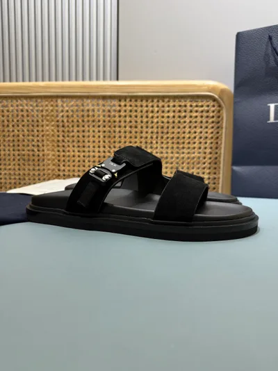 Dior Aqua Slides