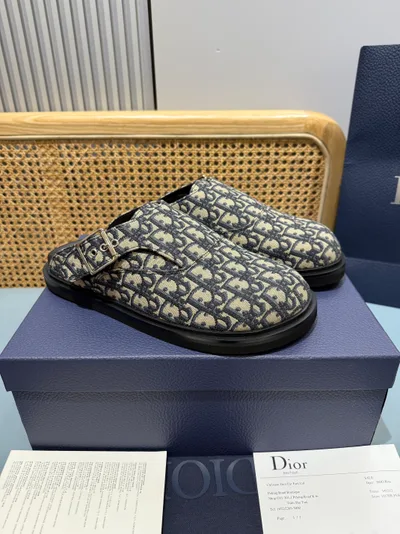 Dior Aqua Slides