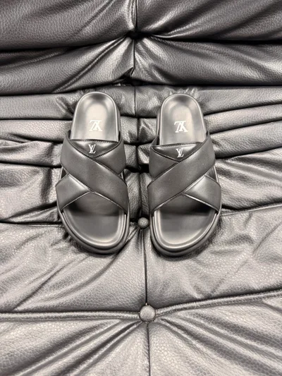 Louis V* Luxury Slippers