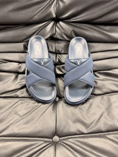 Louis V* Luxury Slippers