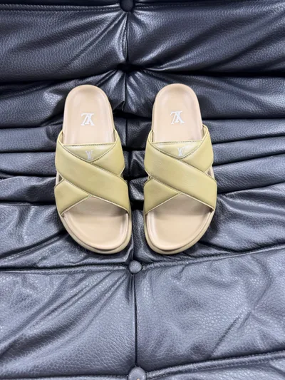 Louis V* Luxury Slippers