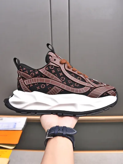 LOUIS VUITTON 2024 Milan Fashion Show Sneakers