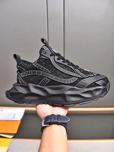 LOUIS VUITTON 2024 Milan Fashion Show Sneakers