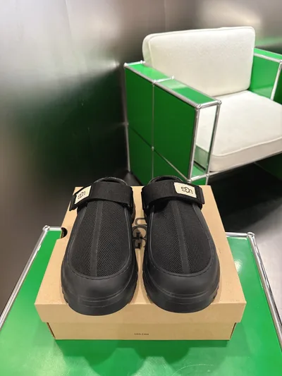 UGG Half-Wrap Thick-Soled Slippers