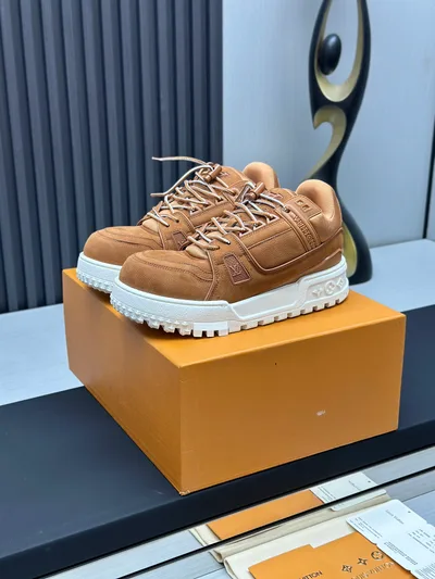 LV Louis Vuitton Classic Runway New Style Hollow Glue