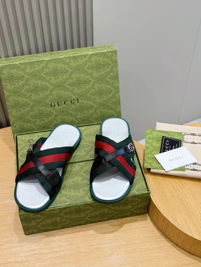 Gucci Men's Interlocking G Slides Lido Series