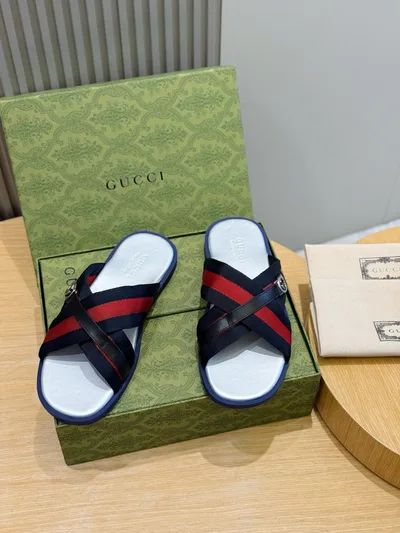 Gucci Men's Interlocking G Lido Slides
