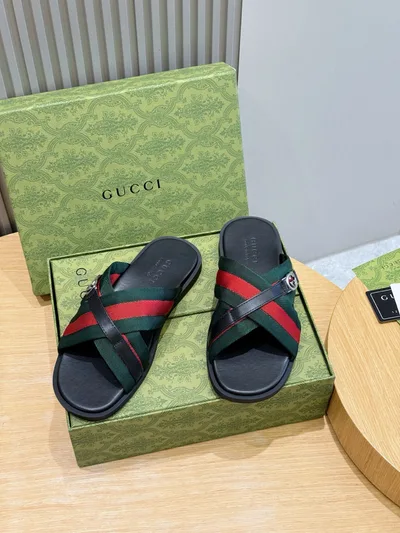 Gucci Men's Interlocking G Lido Slides